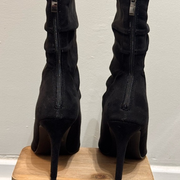 Elegant Black Women's Boots - Picture 3 of 10